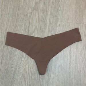 Aerie No Show Seamless Thong Panty S
